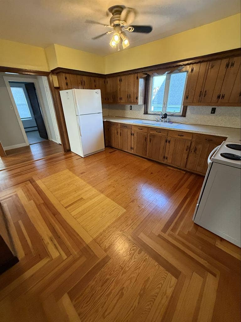 Downtown Bristol Apartment