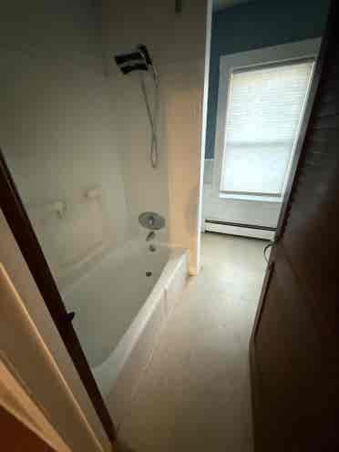 Downtown Bristol Apartment