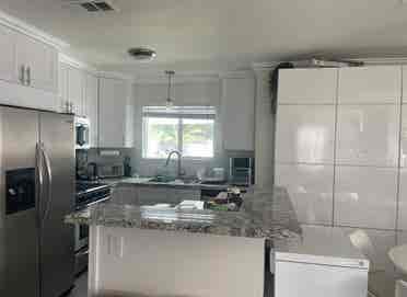 Noho Room For Rent Utilities inc!