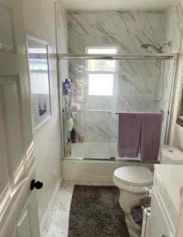 Noho Room For Rent Utilities inc!