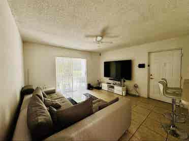 Private Room for Rent in Hollywood