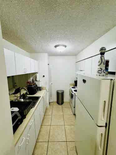 Private Room for Rent in Hollywood
