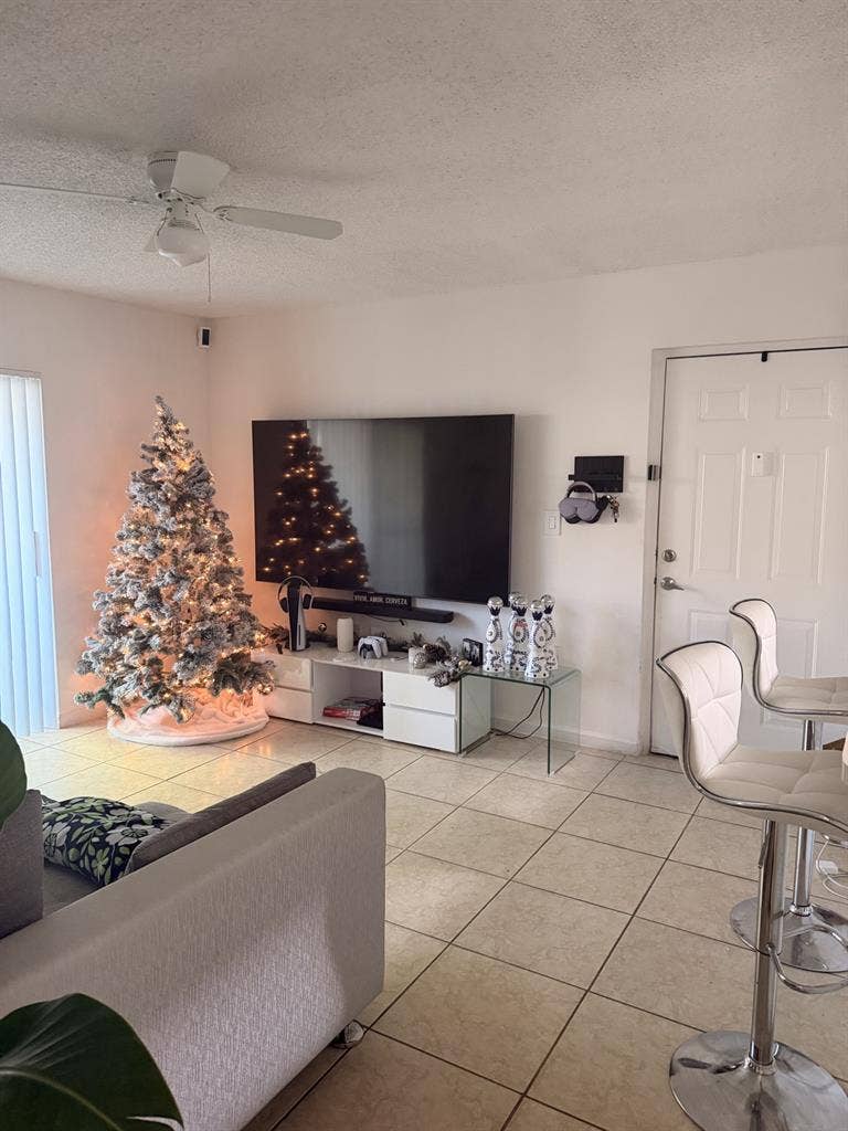 🌴 Room Near Aventura & Beach 🌴