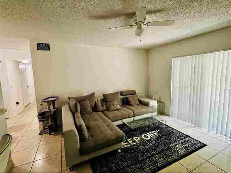 Private Room for Rent in Hollywood