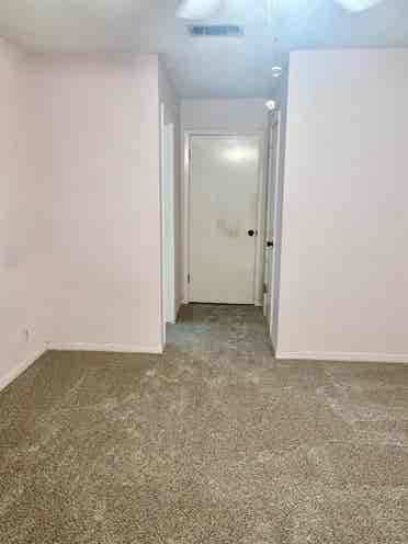 Female roommate, ABP, $