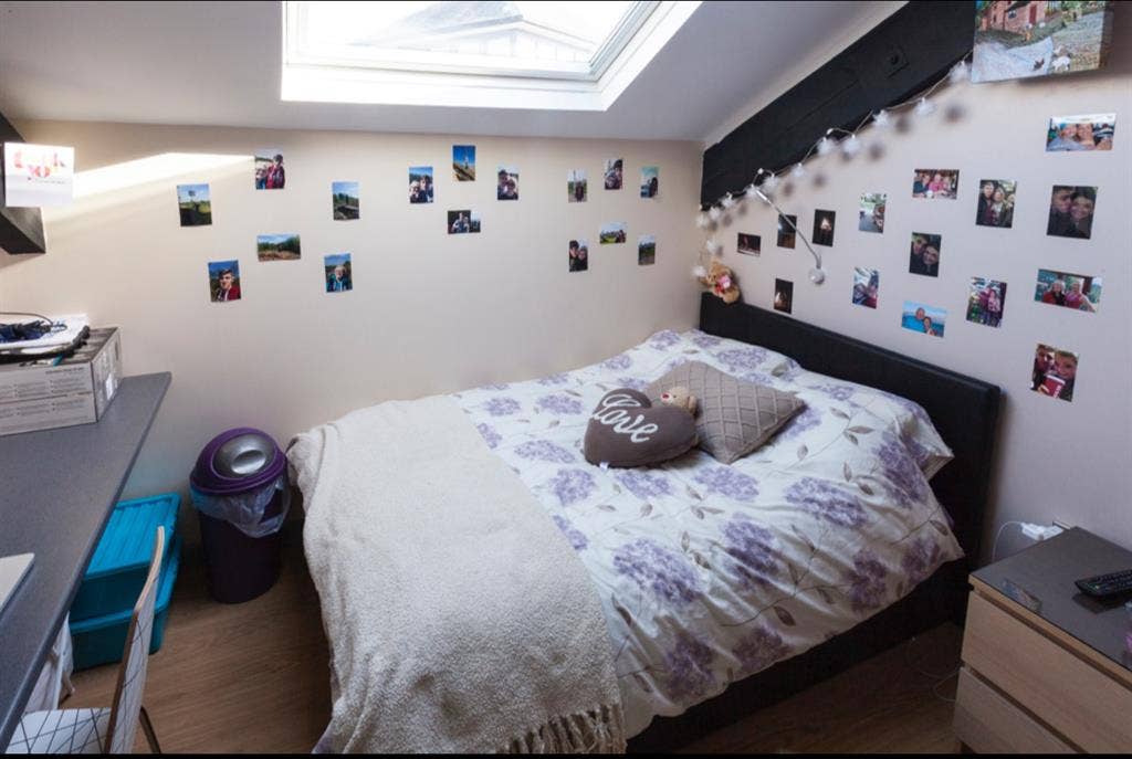 Student Flat Share(newly furnished)