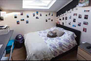 Student Flat Share(newly furnished)