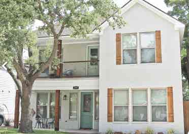Looking for 3 female roommates