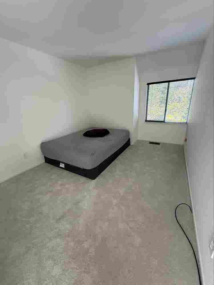 2 Bedrooms for Rent in Cozy 3B Home