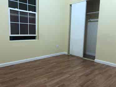 Room in -INCL UTILITIES