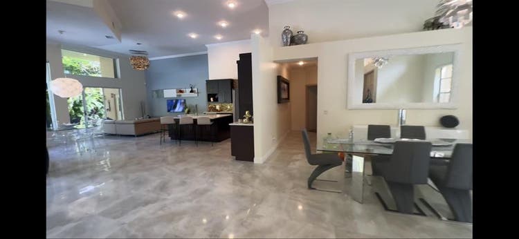 Comfy room, beautiful property.