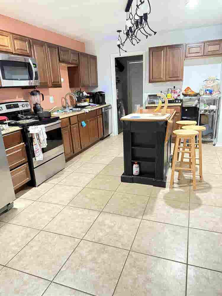 Nice clean room in respectful home