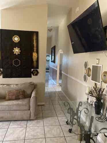 Roommates needed 4 bdrm available