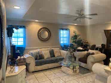 Roommates needed 4 bdrm available