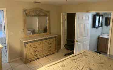 Roommates needed 4 bdrm available