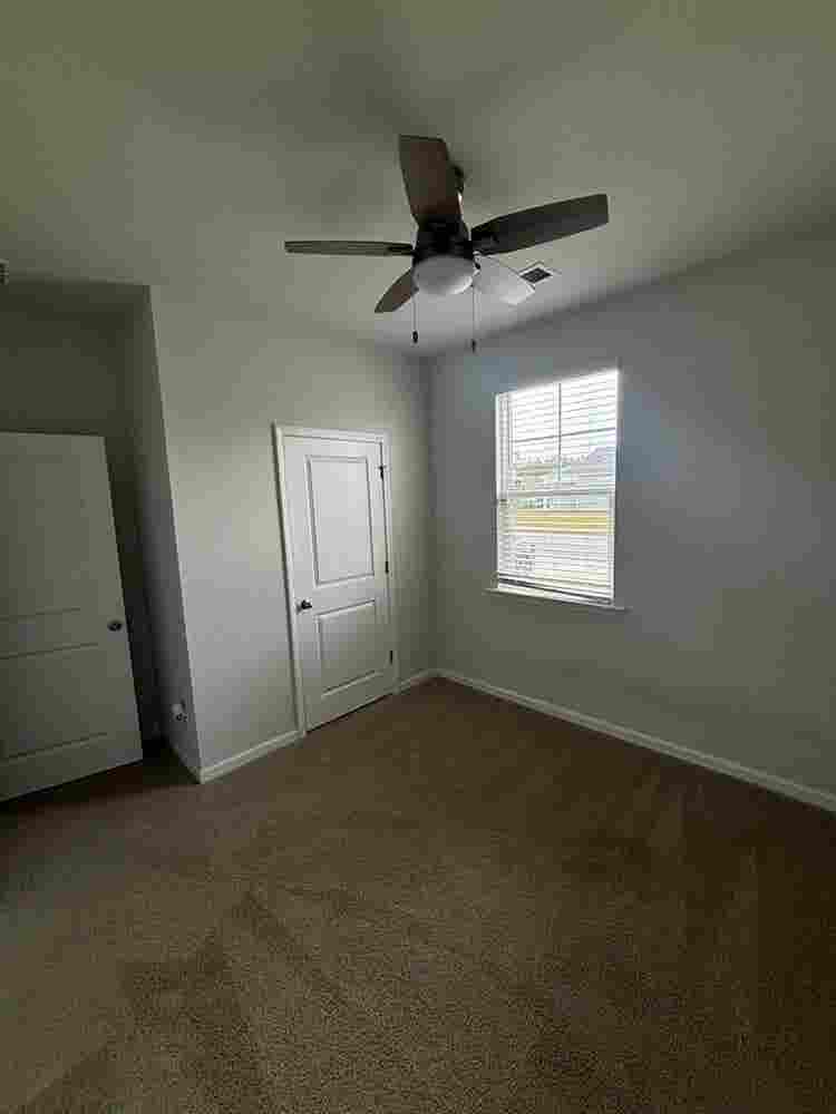 3 Bedrooms for Rent!