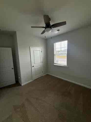 3 Bedrooms for Rent!