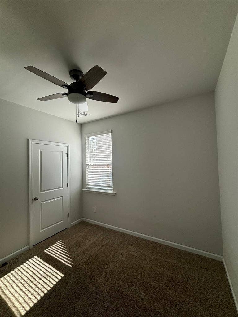 3 Bedrooms for Rent!