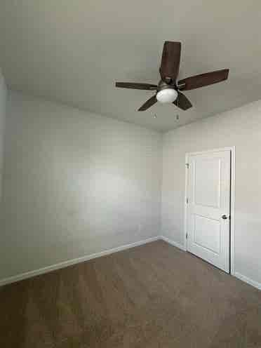 3 Bedrooms for Rent!