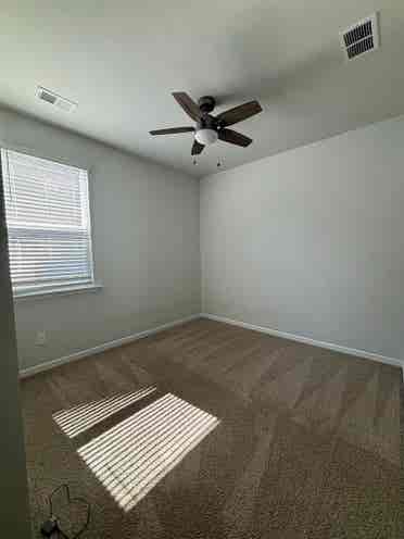 3 Bedrooms for Rent!