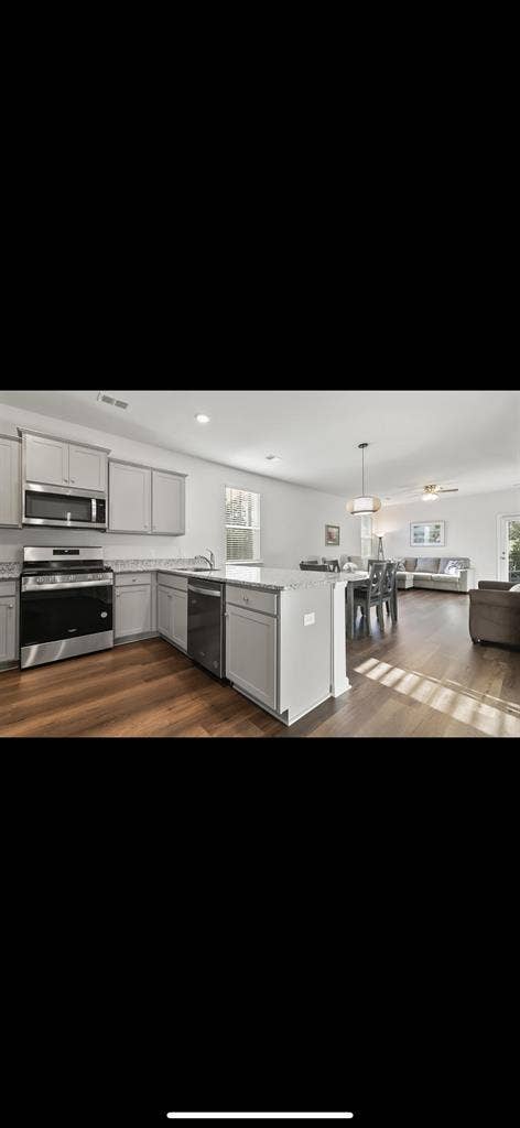 3 Bedrooms for Rent!
