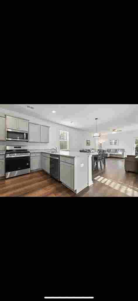 3 Bedrooms for Rent!