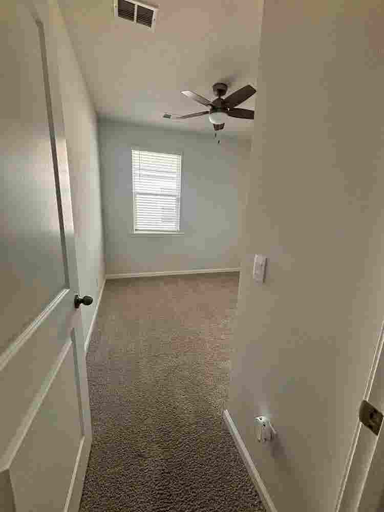 3 Bedrooms for Rent!