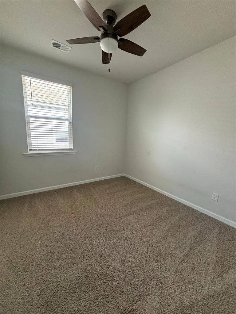 Bedroom for Rent!