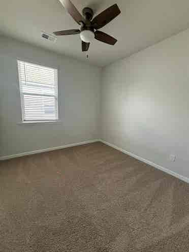 3 Bedrooms for Rent!