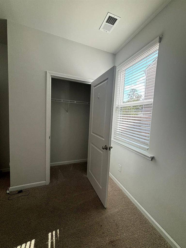 3 Bedrooms for Rent!