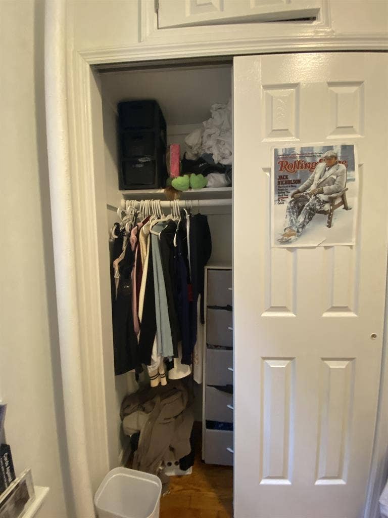 Room in Carnegie Hill Apt!