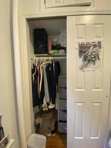 Room in Carnegie Hill Apt!
