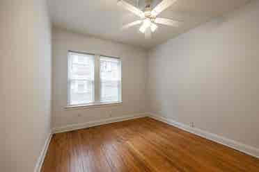 🛏️ 2BR Apt in Rogers Park