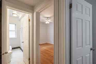 🛏️ 2BR Apt in Rogers Park