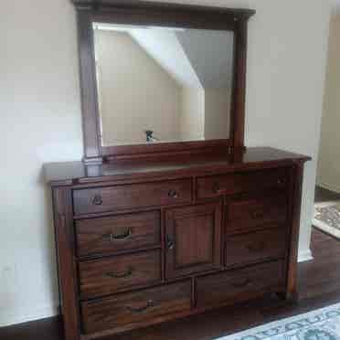 BROOKSTONE.furn upstrs.Sep ent/bath