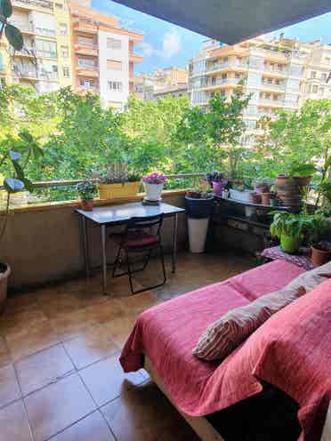 Habitación exterior en eixample