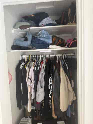 Looking for 1 roommate :)