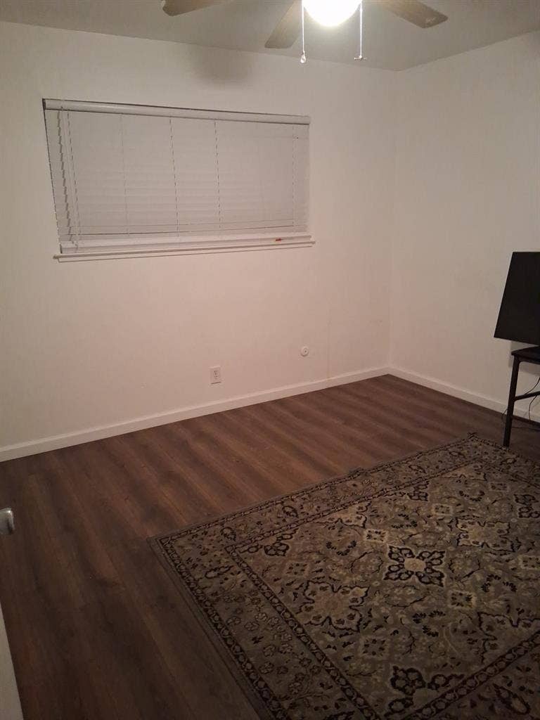 Share Room Rental