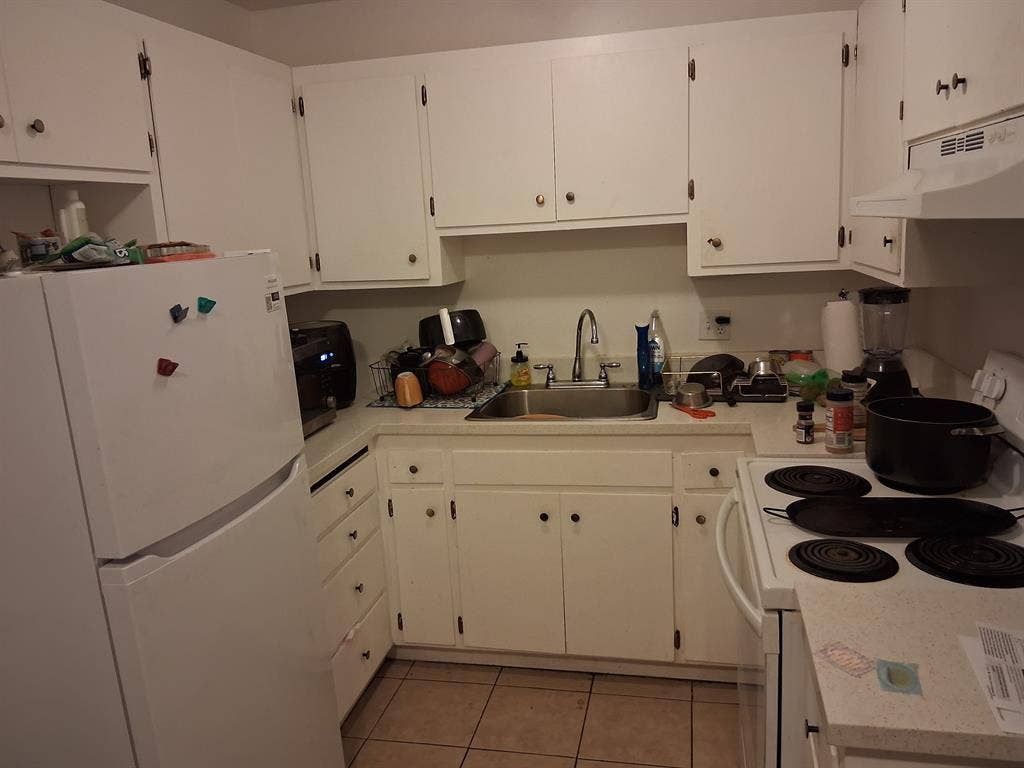 Share Room Rental