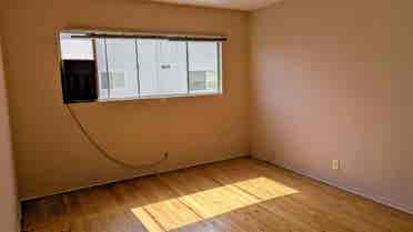 Lg Private Room with AC and Parking