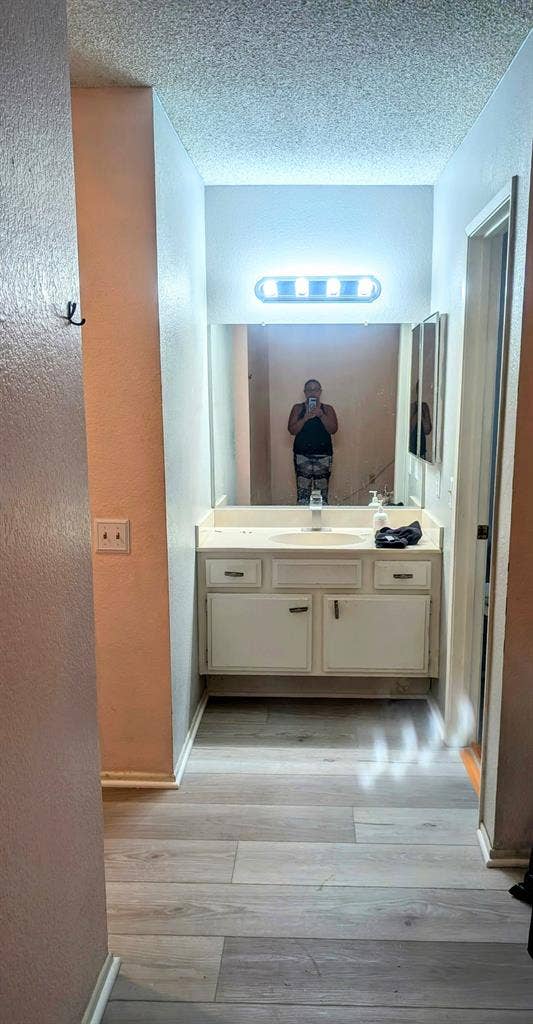 Private Bath? Yes! +Room for Rent