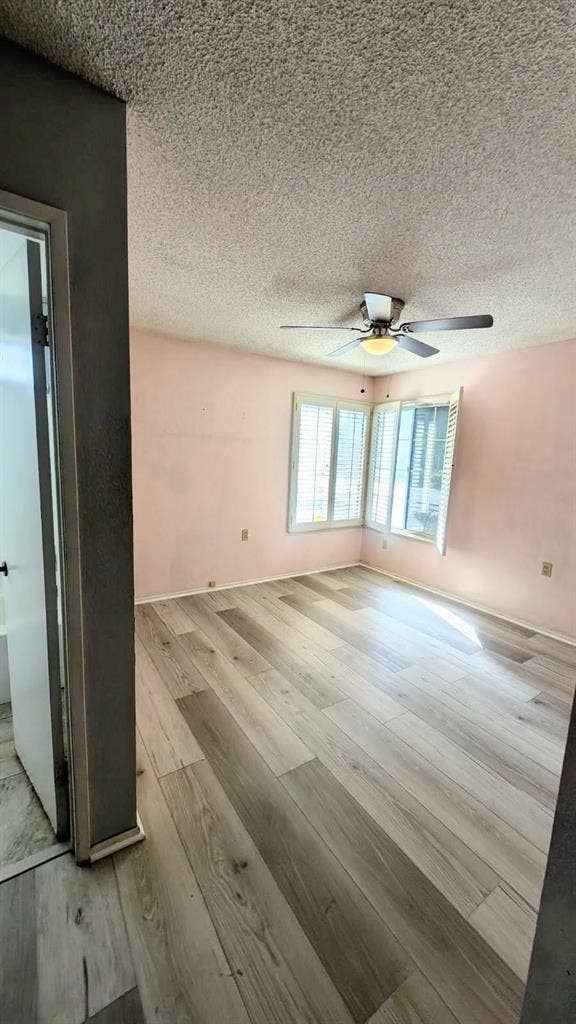 Private Bath? Yes! +Room for Rent