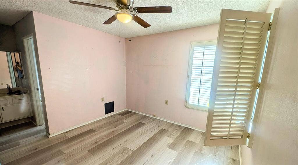 Private Bath? Yes! +Room for Rent