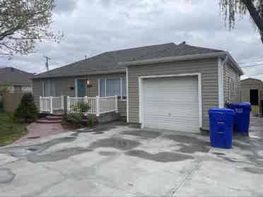 Two rooms for rent!!