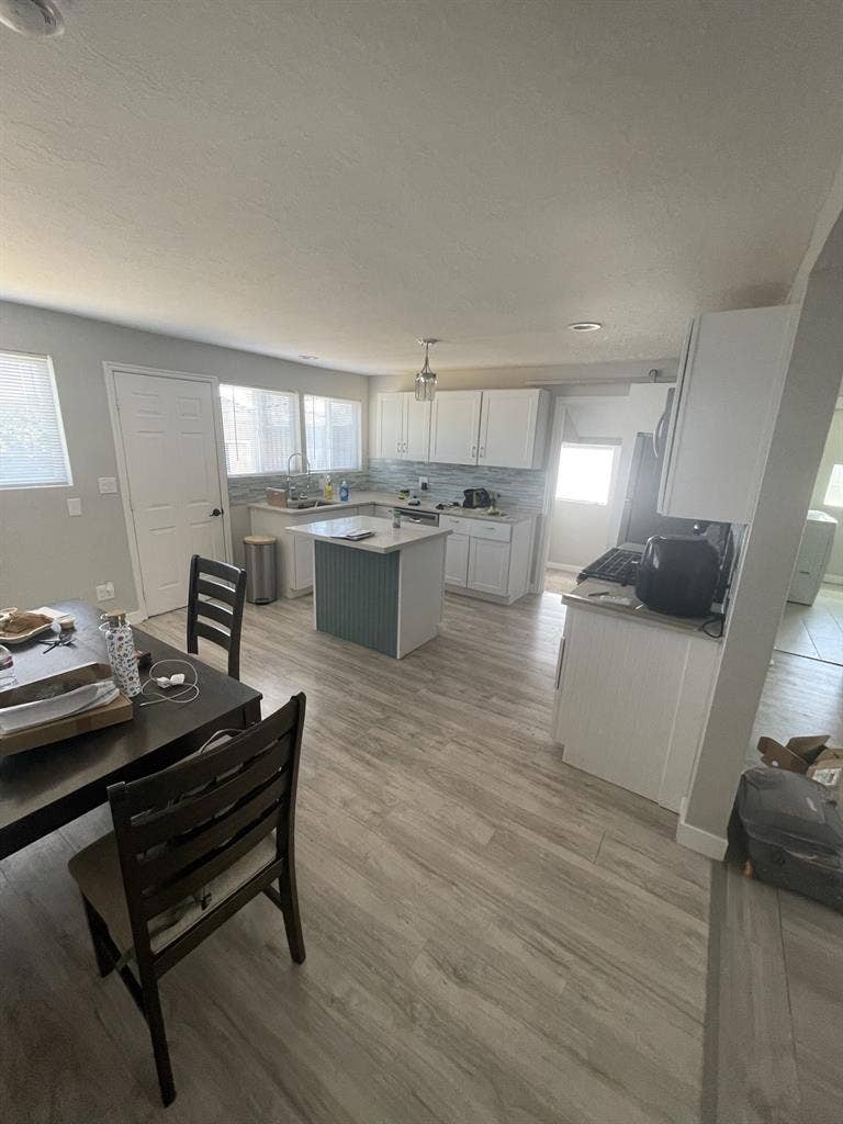 Two rooms for rent!!
