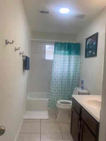 Cozy and ample bedroom for rent