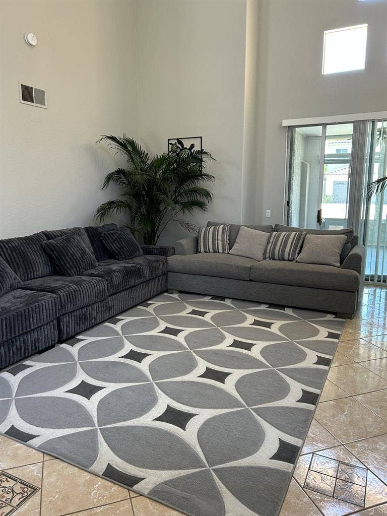 Nice room for rent Nice Area