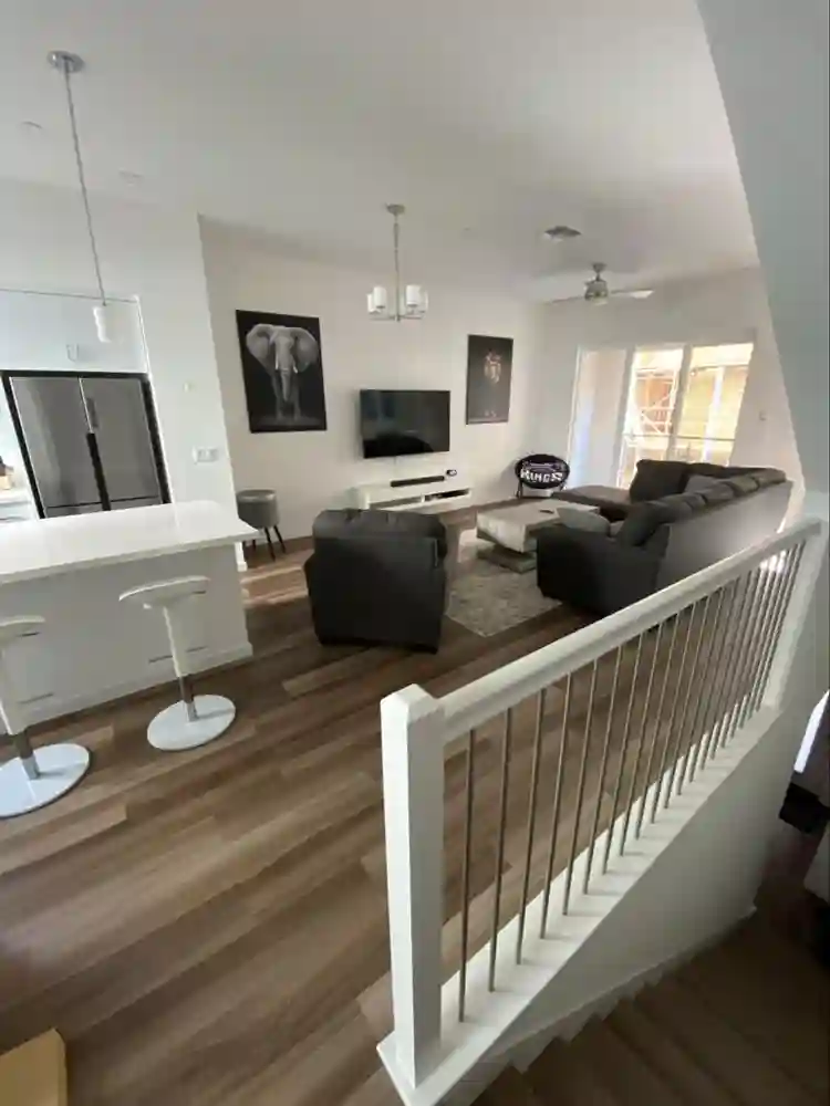 Downtown Private room+bath &
rooftop