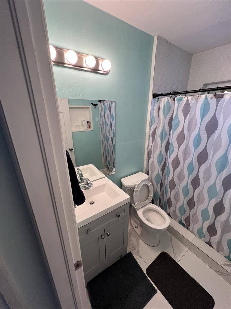 I RENT FURNITURE ROOM