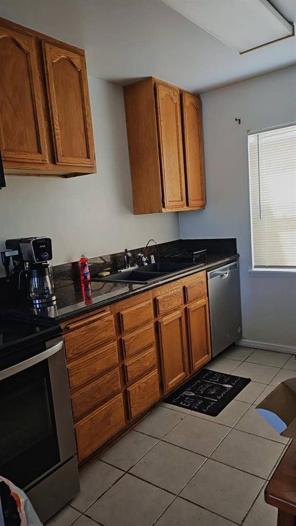 🌸 Peaceful Room for Rent $